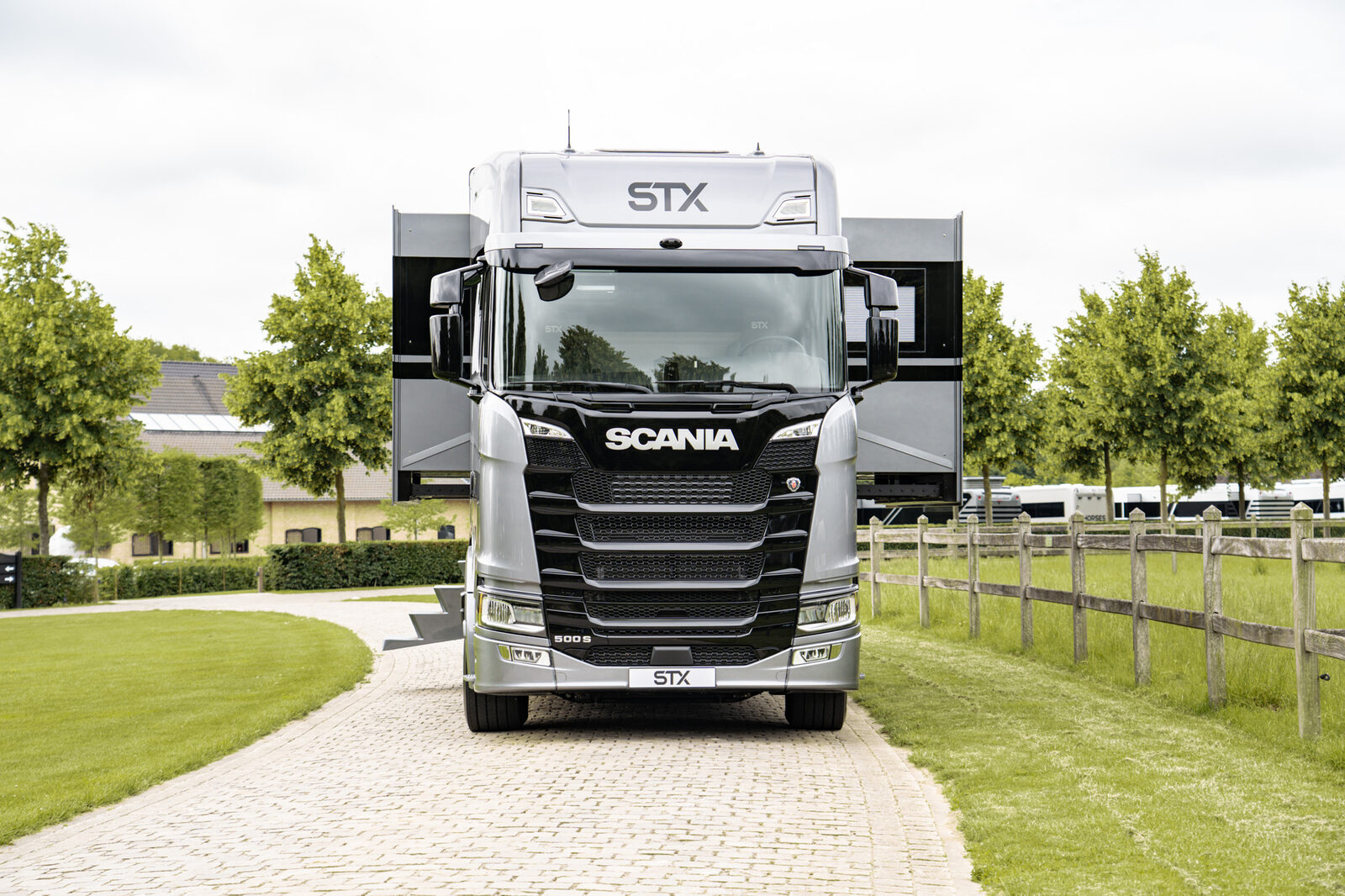 Escape 3, STX motorhome on Scania S500, view 7